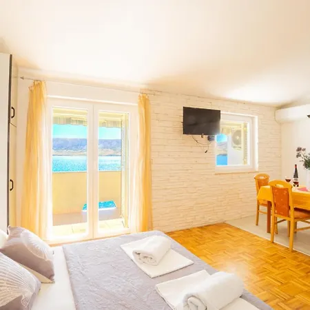 Ferienwohnung Galinec With Mountain And Seaview Metajna Exterior foto
