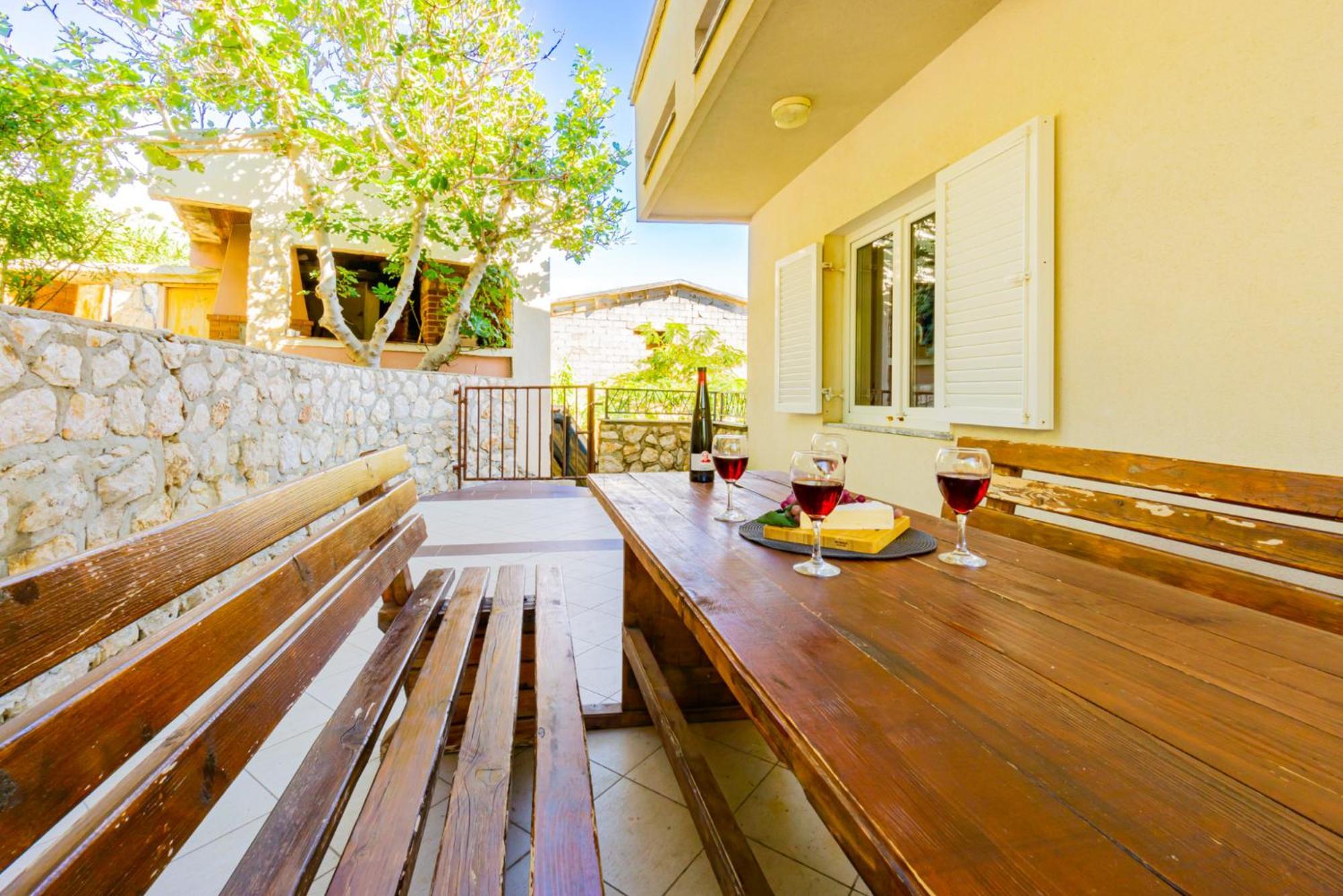 Apartment Galinec With Mountain And Seaview