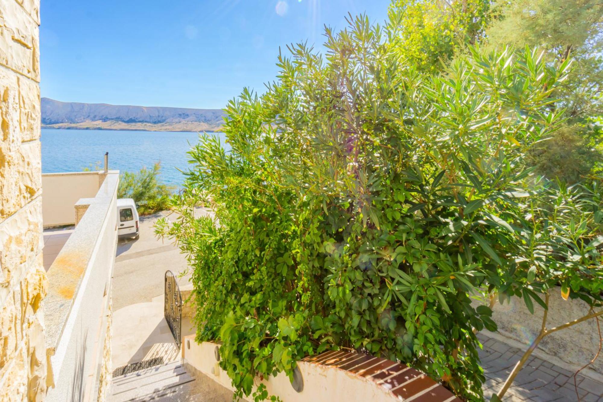 Apartment Galinec With Mountain And Seaview