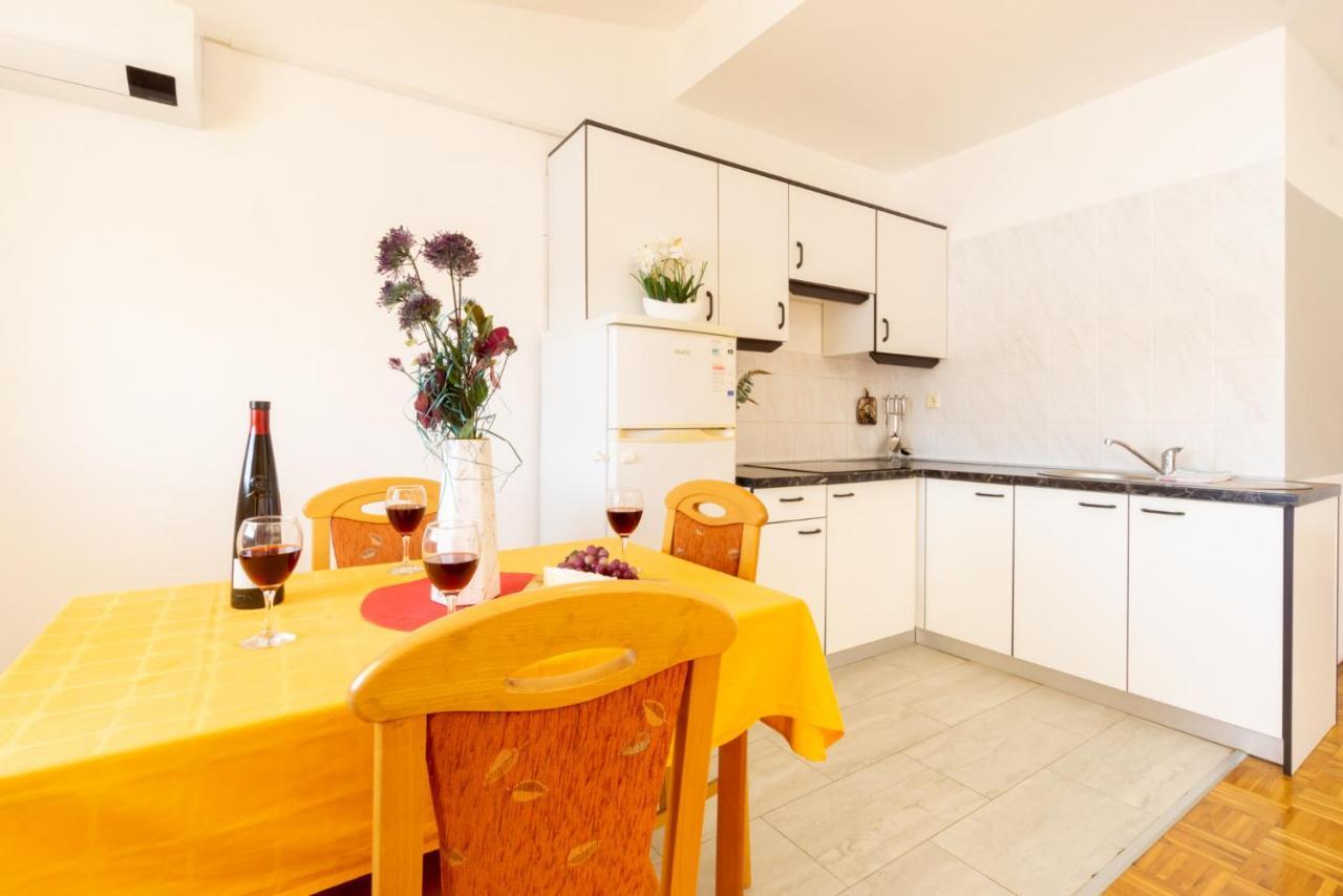 Apartment Galinec With Mountain And Seaview *