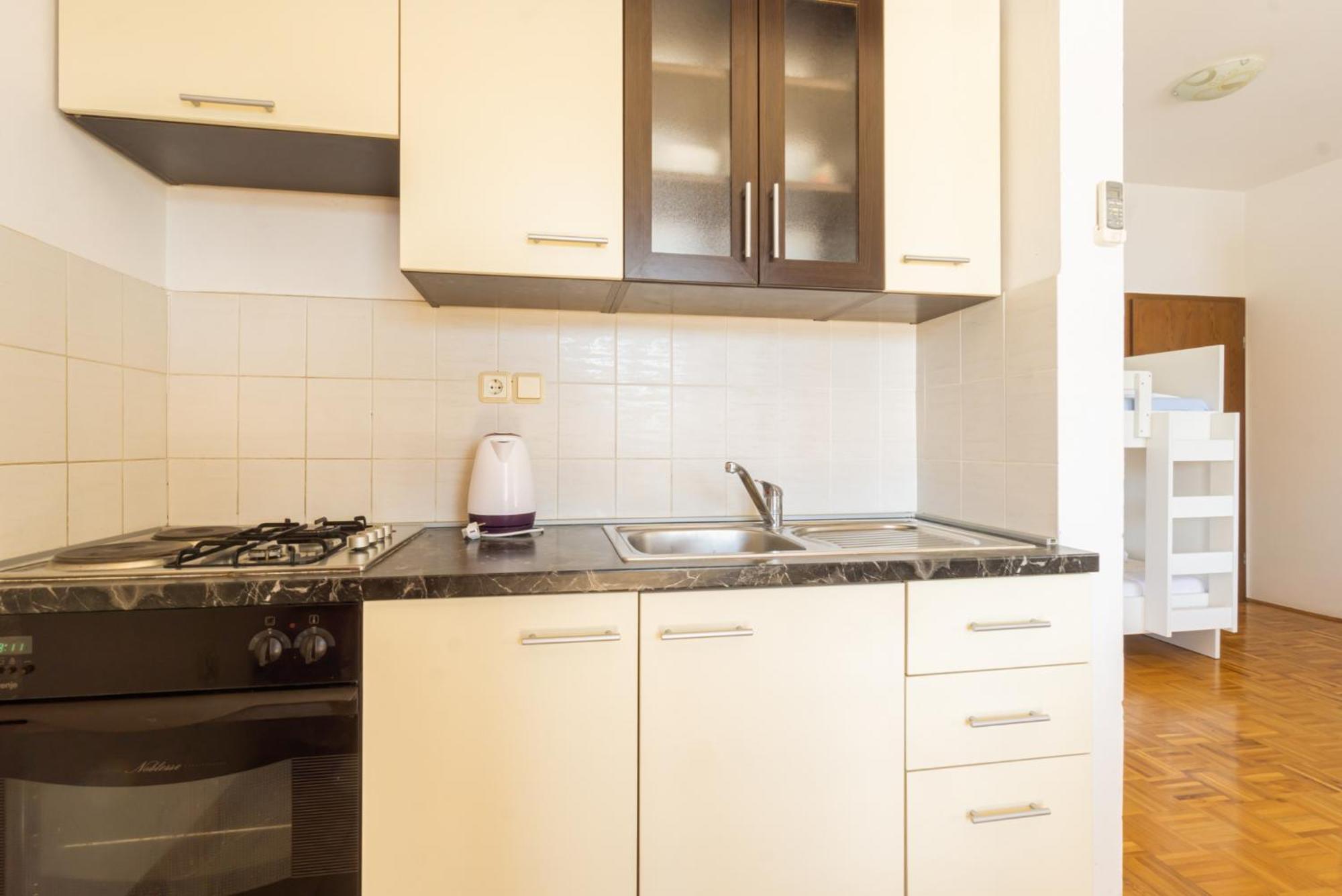 Apartment Galinec With Mountain And Seaview