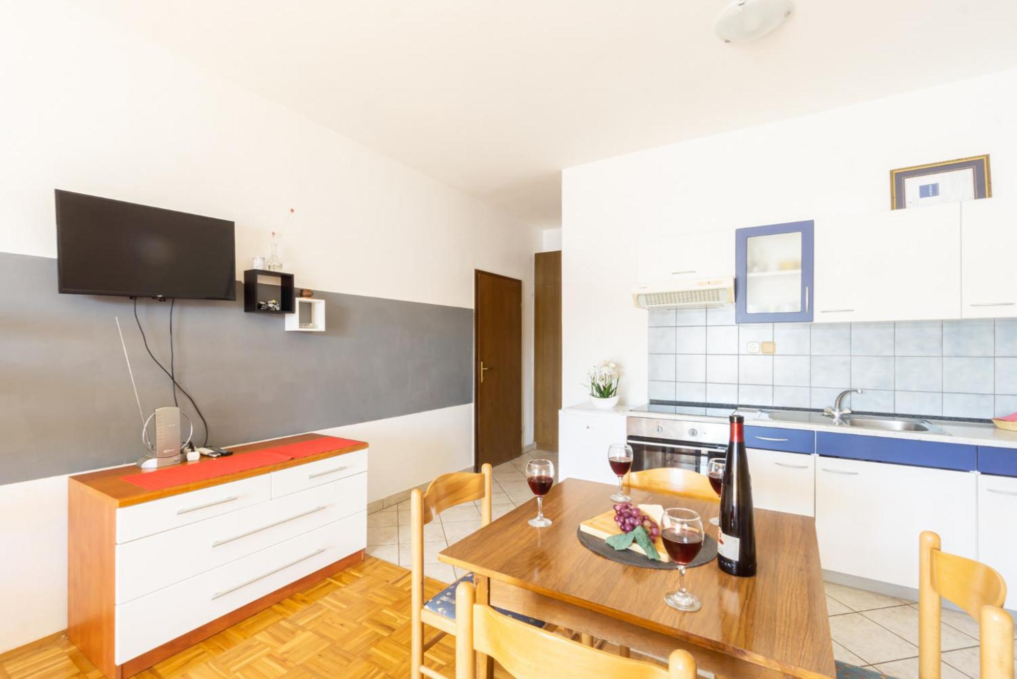 Galinec With Mountain And Seaview Apartment